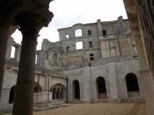 DSCN0241 ABBAYE DE MONTMAJOUR 1